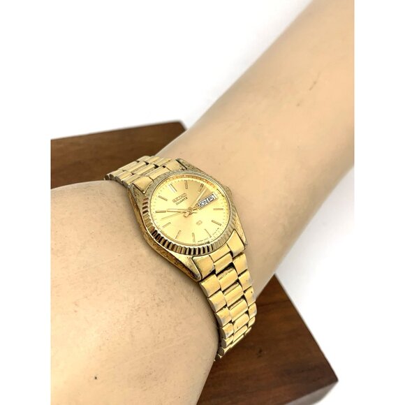 Seiko SQ Women\'s Watch 2A23-0030 Vintage Quartz Gold Dial Day Date Steel 24mm main image 6